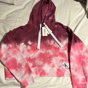CK hooded pull over